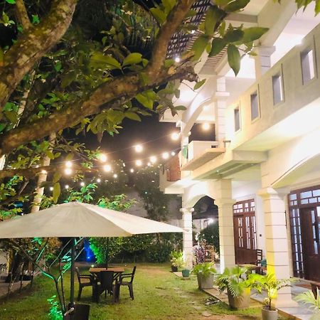 Plantation Surf Inn & Restaurant - Midigama Kelet Kültér fotó