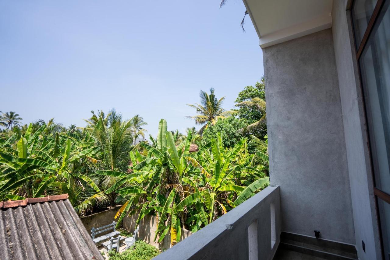Plantation Surf Inn & Restaurant - Midigama Kelet Kültér fotó