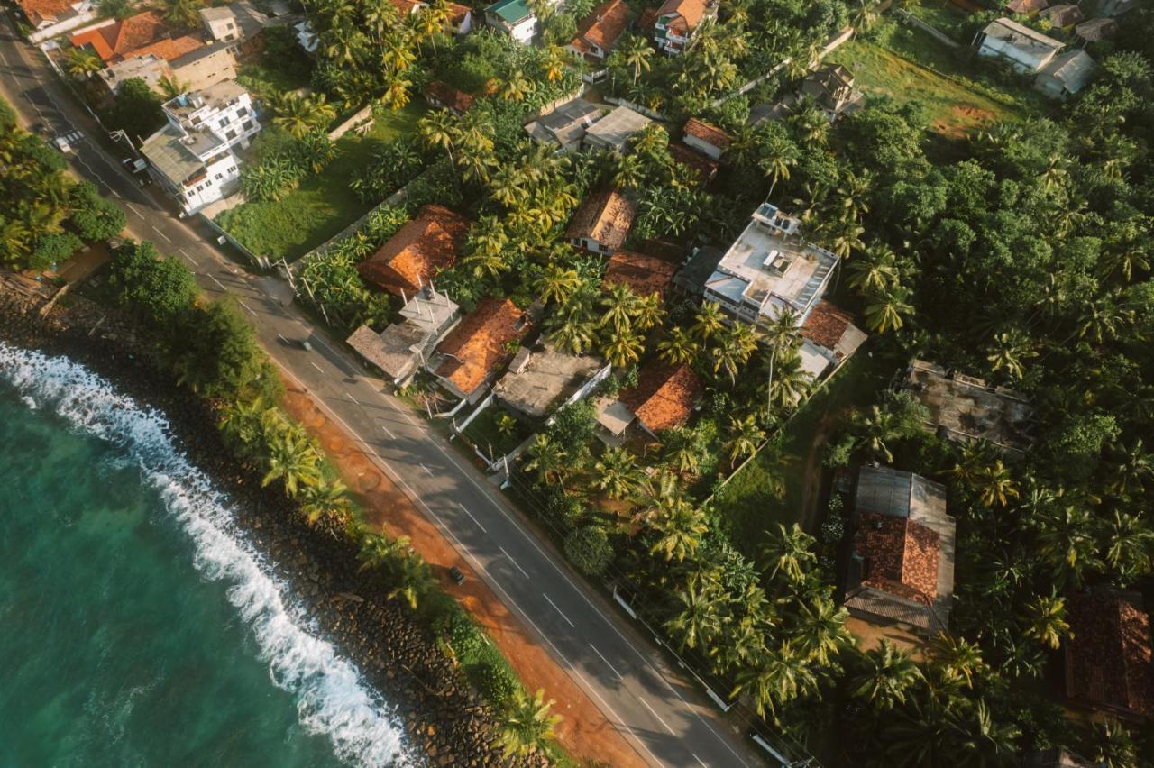Plantation Surf Inn & Restaurant - Midigama Kelet Kültér fotó