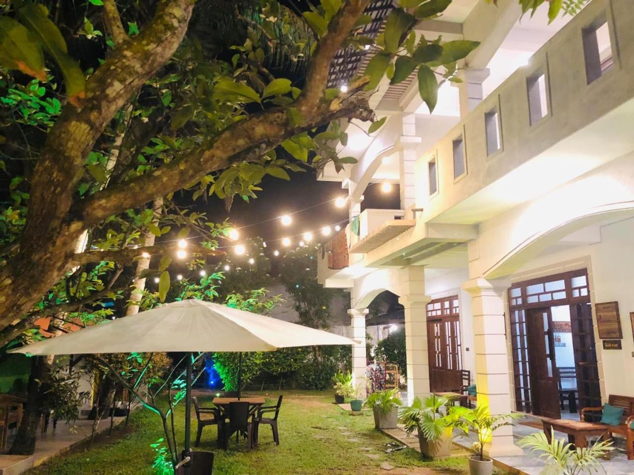 Plantation Surf Inn & Restaurant - Midigama Kelet Kültér fotó