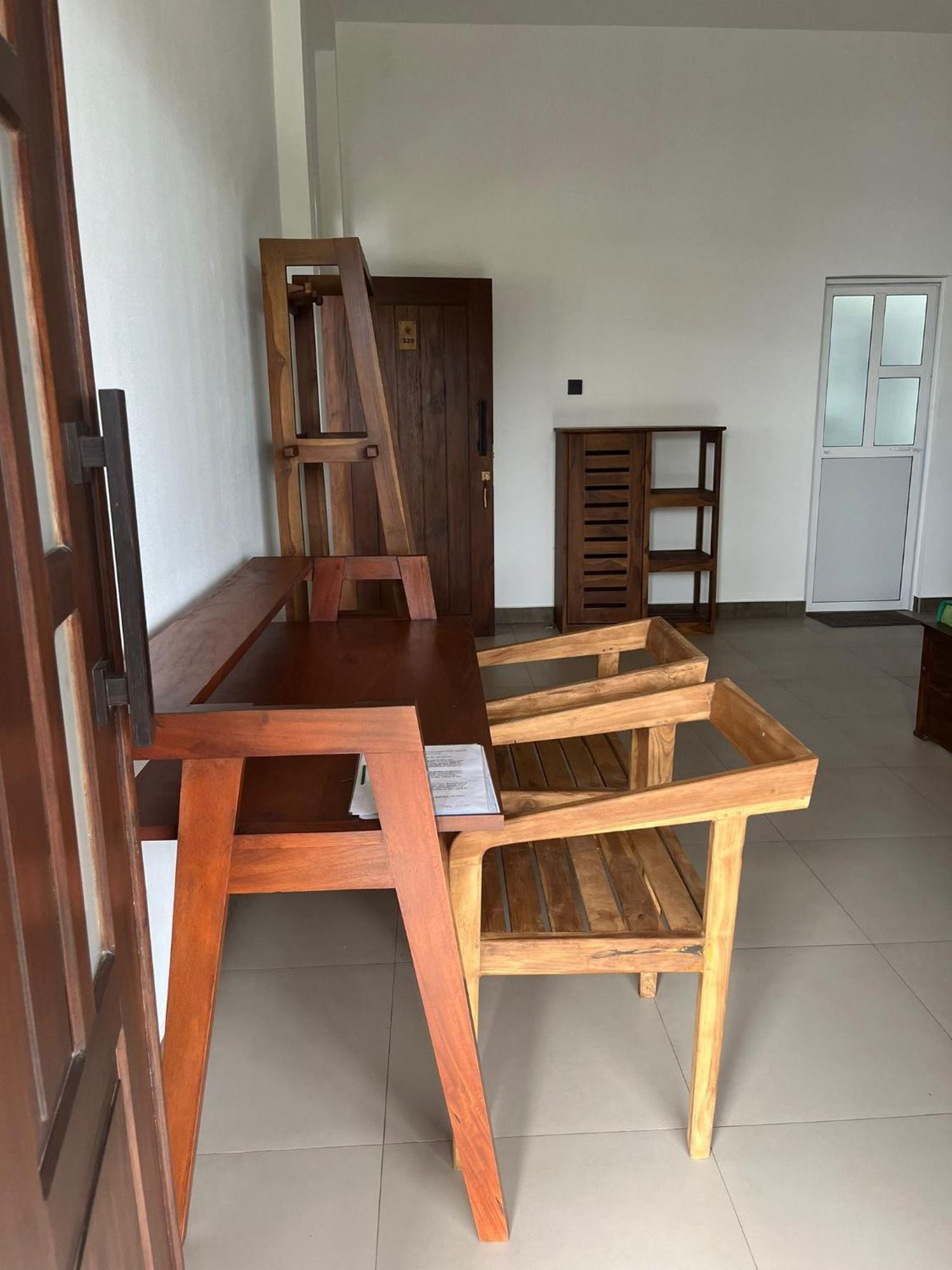 Plantation Surf Inn & Restaurant - Midigama Kelet Kültér fotó