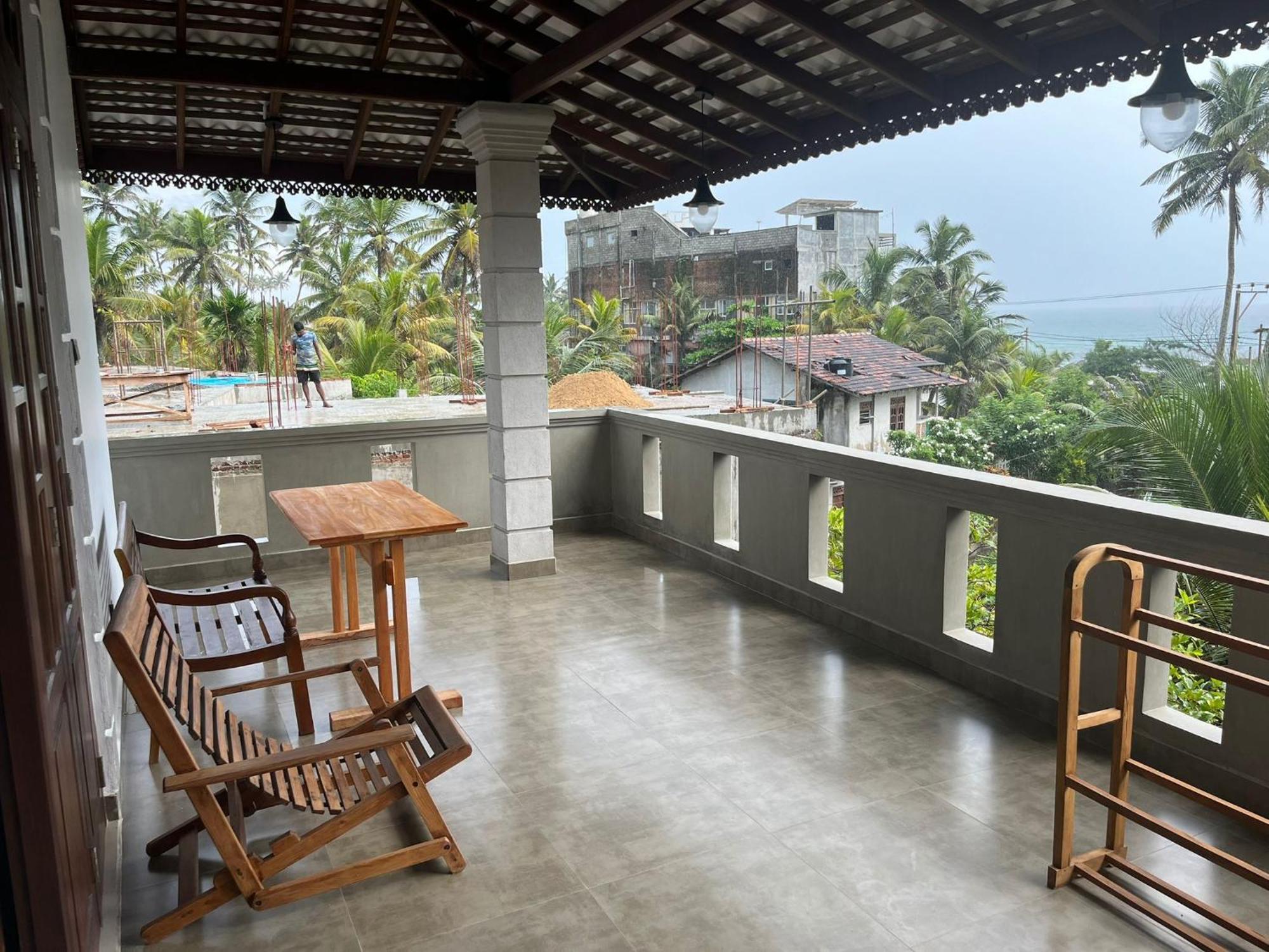 Plantation Surf Inn & Restaurant - Midigama Kelet Kültér fotó