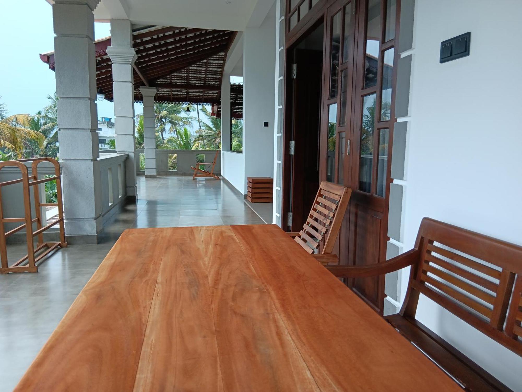 Plantation Surf Inn & Restaurant - Midigama Kelet Kültér fotó