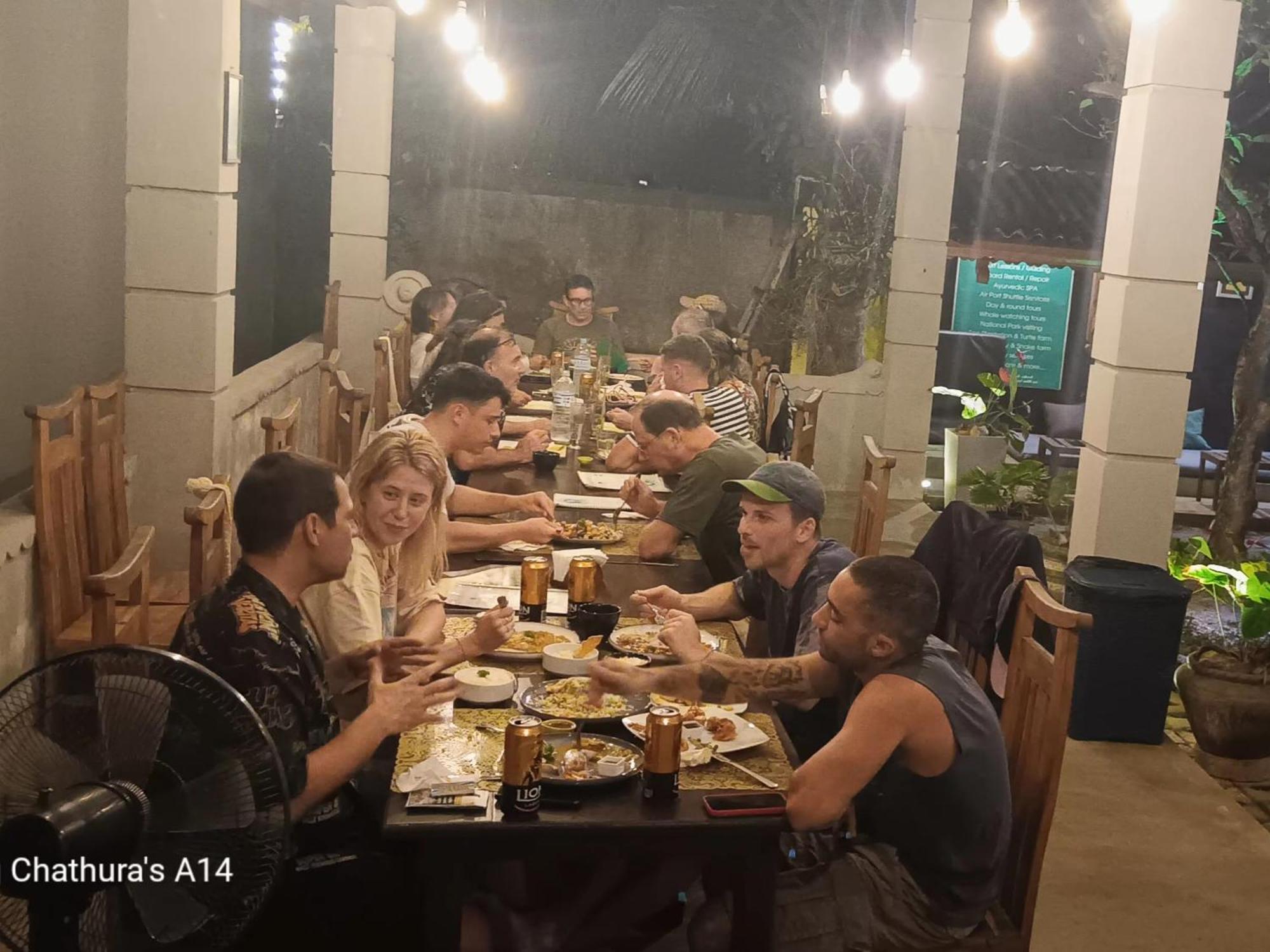 Plantation Surf Inn & Restaurant - Midigama Kelet Kültér fotó