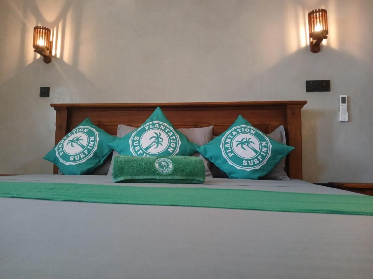 Plantation Surf Inn & Restaurant - Midigama Kelet Kültér fotó